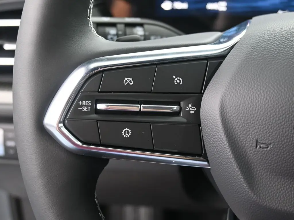 2026 Chevrolet Traverse 2LT photo 25