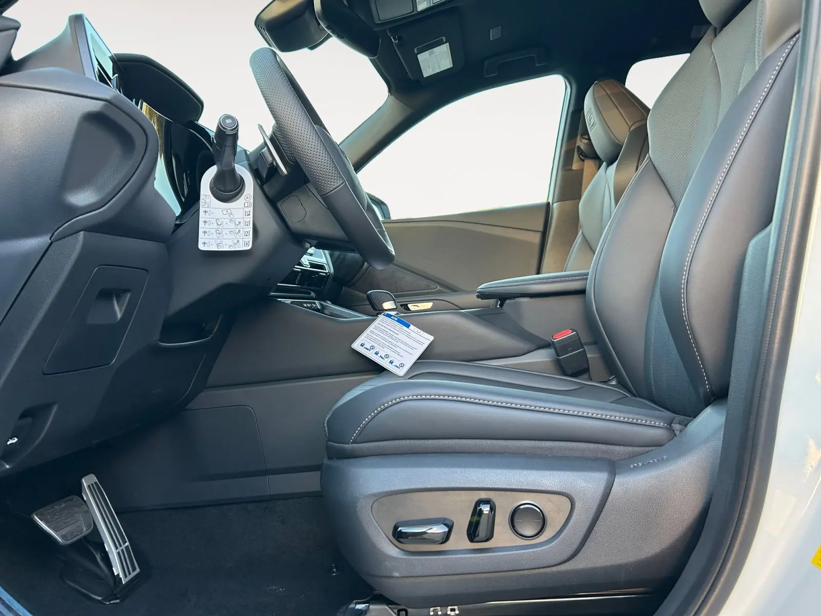 2026 Lexus TX 500h F SPORT Performance Premium photo 9
