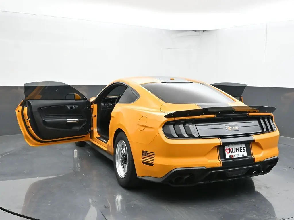 2019 Ford Mustang GT Premium photo 40