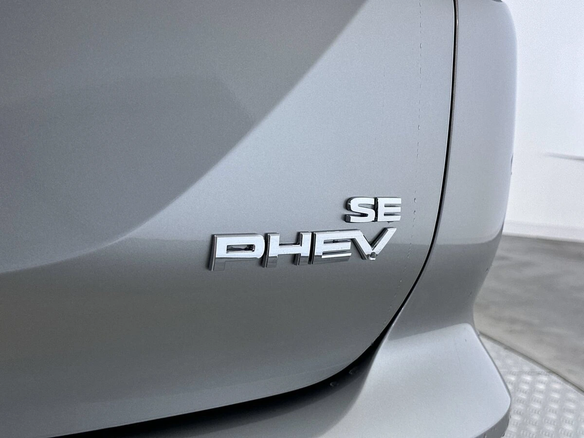 2026 Mitsubishi Outlander Plug-in Hybrid SE - Photo 24
