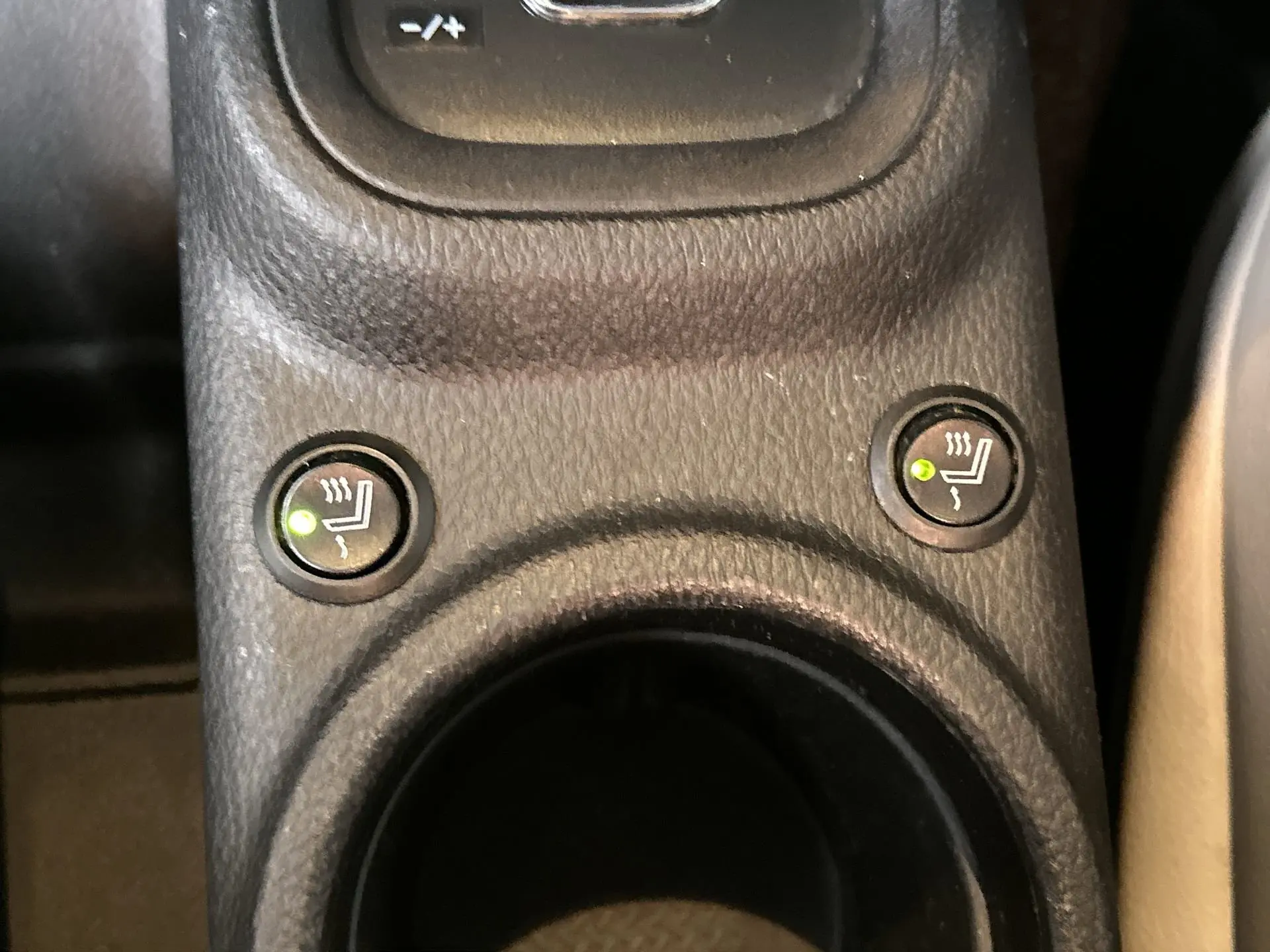 2015 Jeep Wrangler Unlimited Sport photo 18