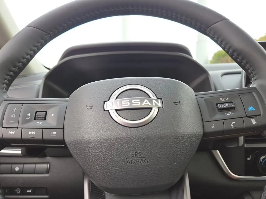 2026 Nissan Rogue SV photo 32