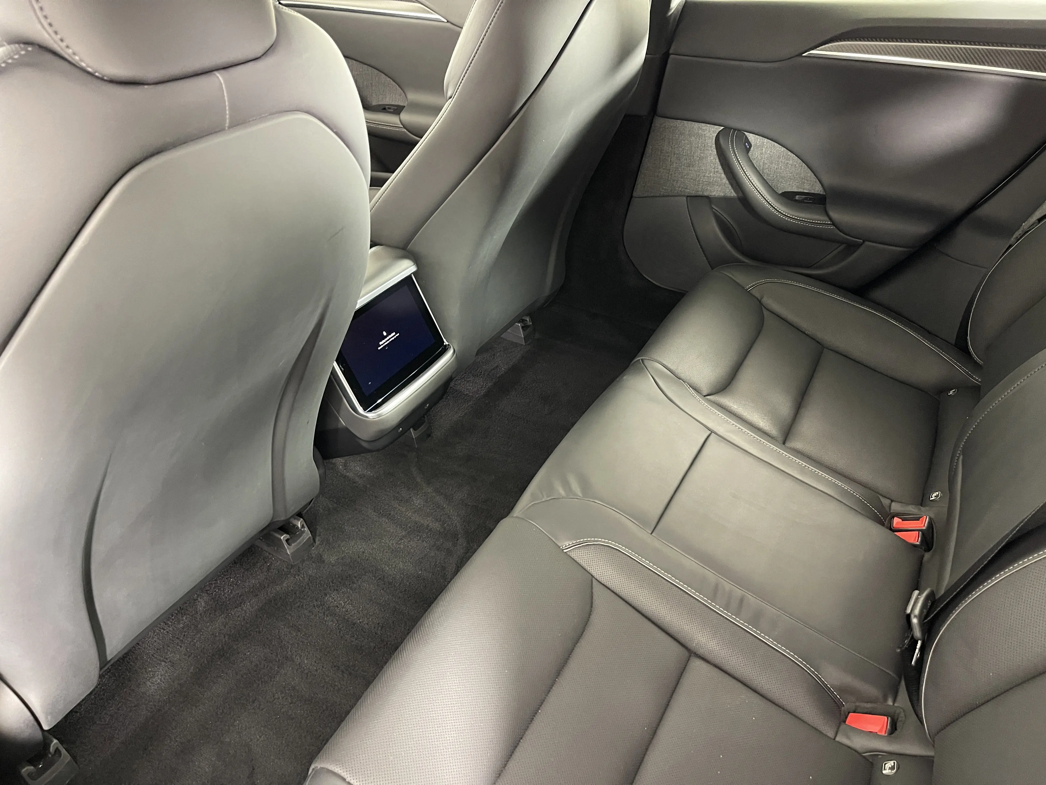 2022 Tesla Model S Plaid AWD photo 28