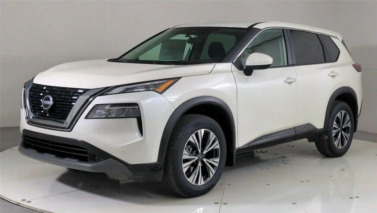 2023 Nissan Rogue SV photo 4