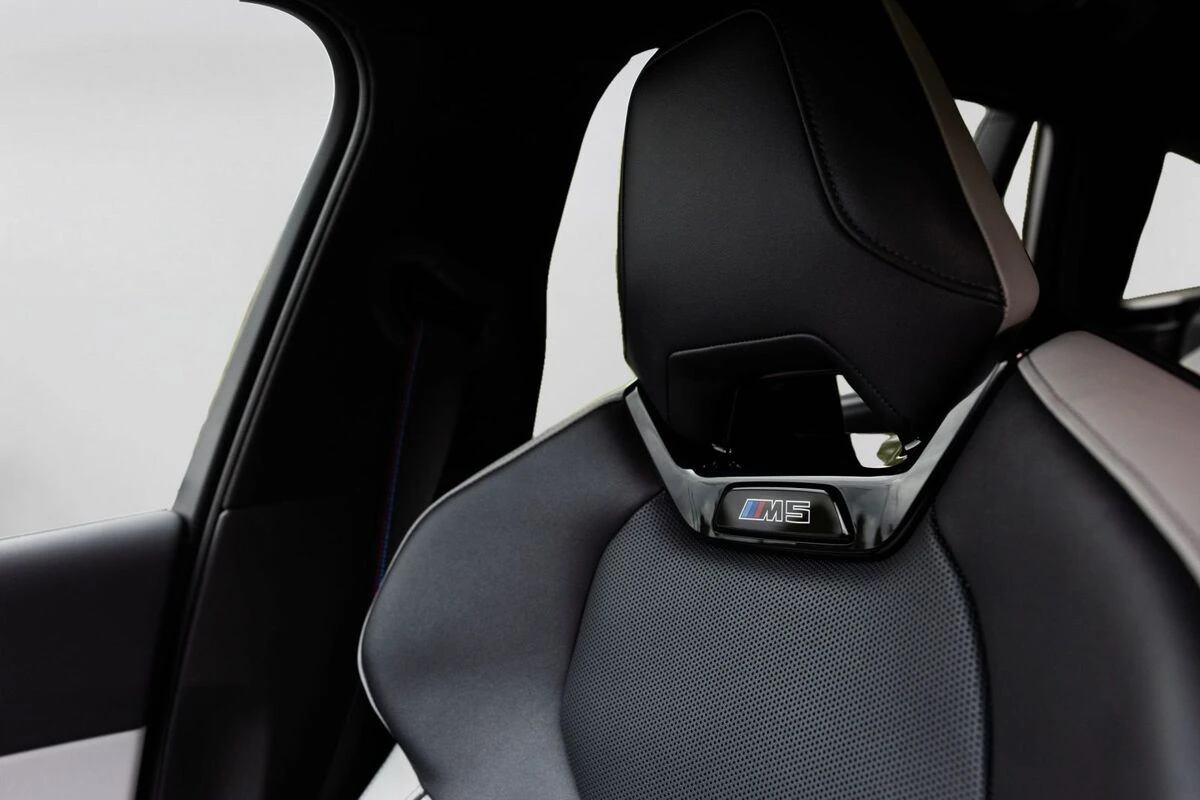 2025 BMW M5 M5 Touring - Photo 18