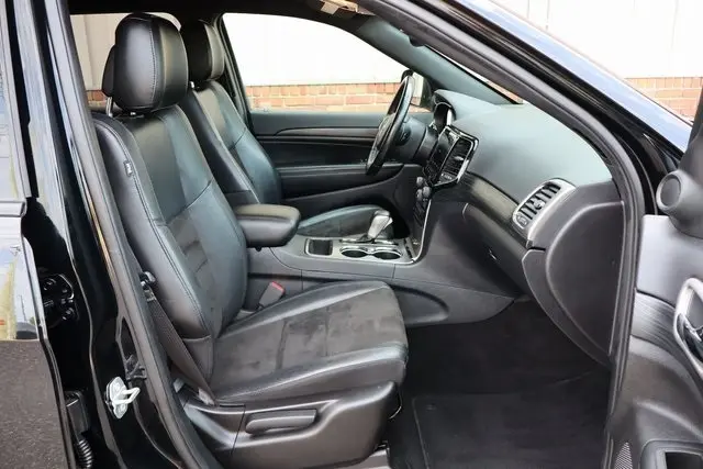2020 Jeep Grand Cherokee Altitude photo 35