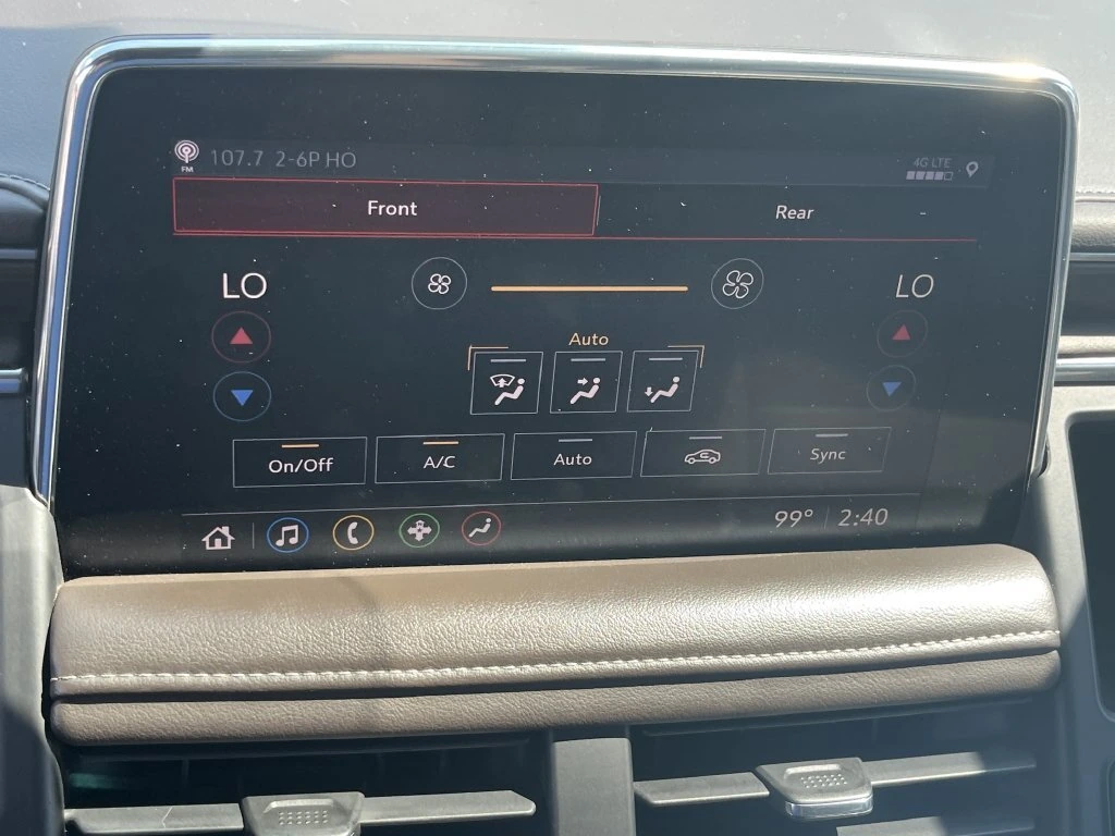 2021 Chevrolet Suburban LT - Photo 19