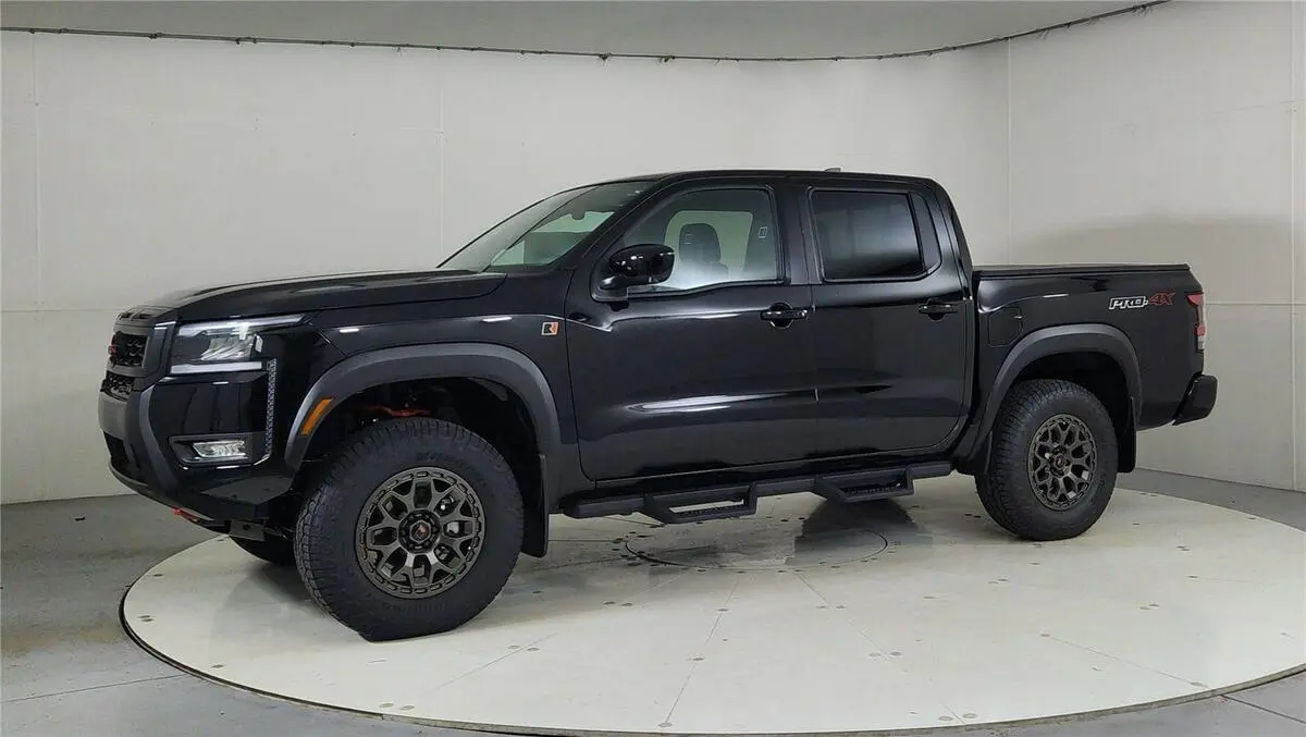 2026 Nissan Frontier PRO-4X photo 3