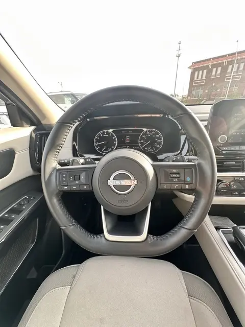 2025 Nissan Pathfinder SV photo 10
