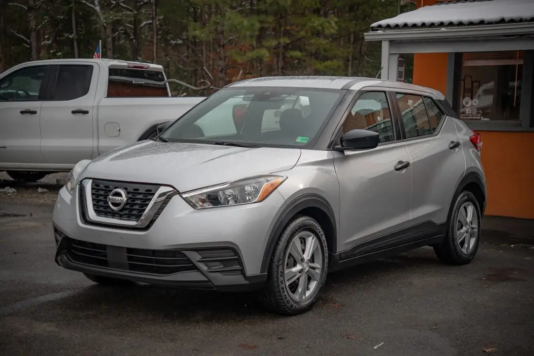 2020 Nissan Kicks S photo 3
