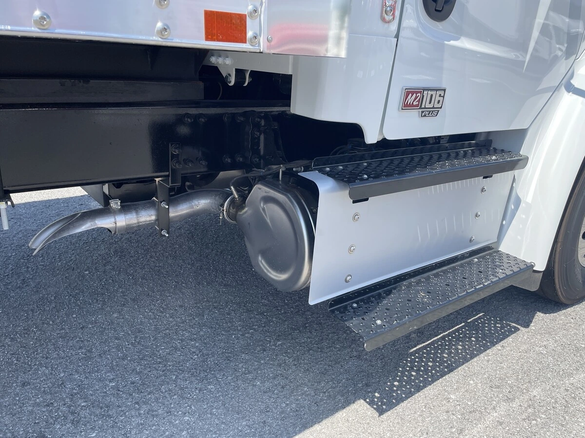 2027 Freightliner M2 106 — photo 6