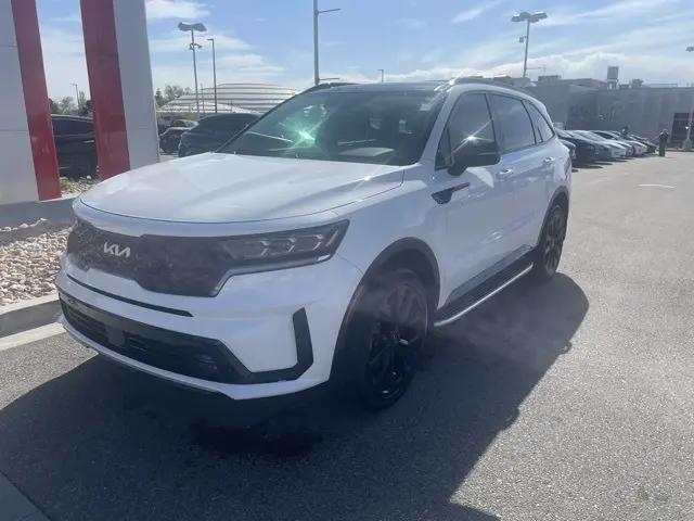 Used 2022 Kia Sorento SX with VIN 5XYRKDLF5NG115879 for sale in North Salt Lake, UT