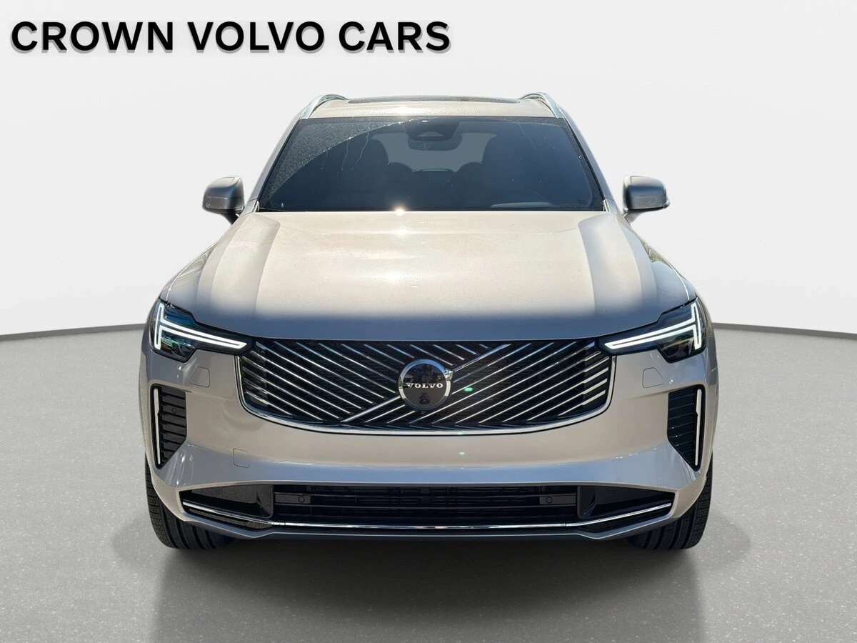 2026 Volvo - image 2