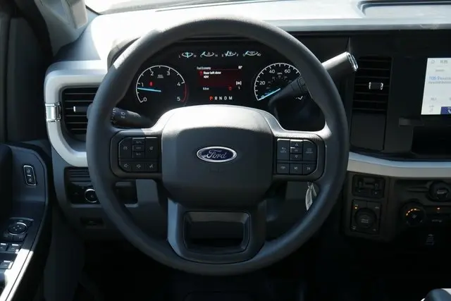 2026 Ford F-350 photo 14