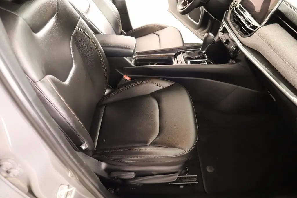 2024 Jeep Compass Latitude Lux photo 12
