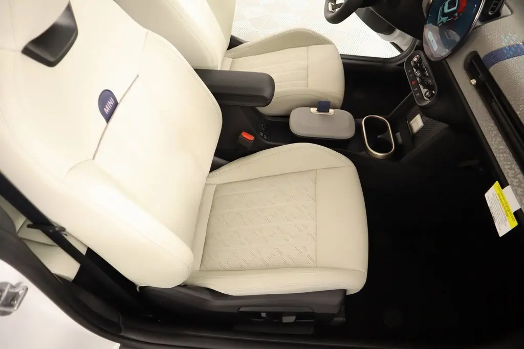 2025 Mini Cooper 2 Door Hardtop S photo 3