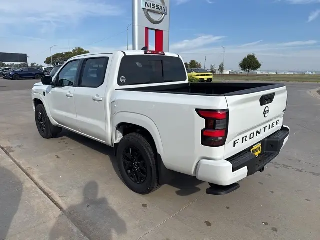 2026 Nissan Frontier SV photo 6