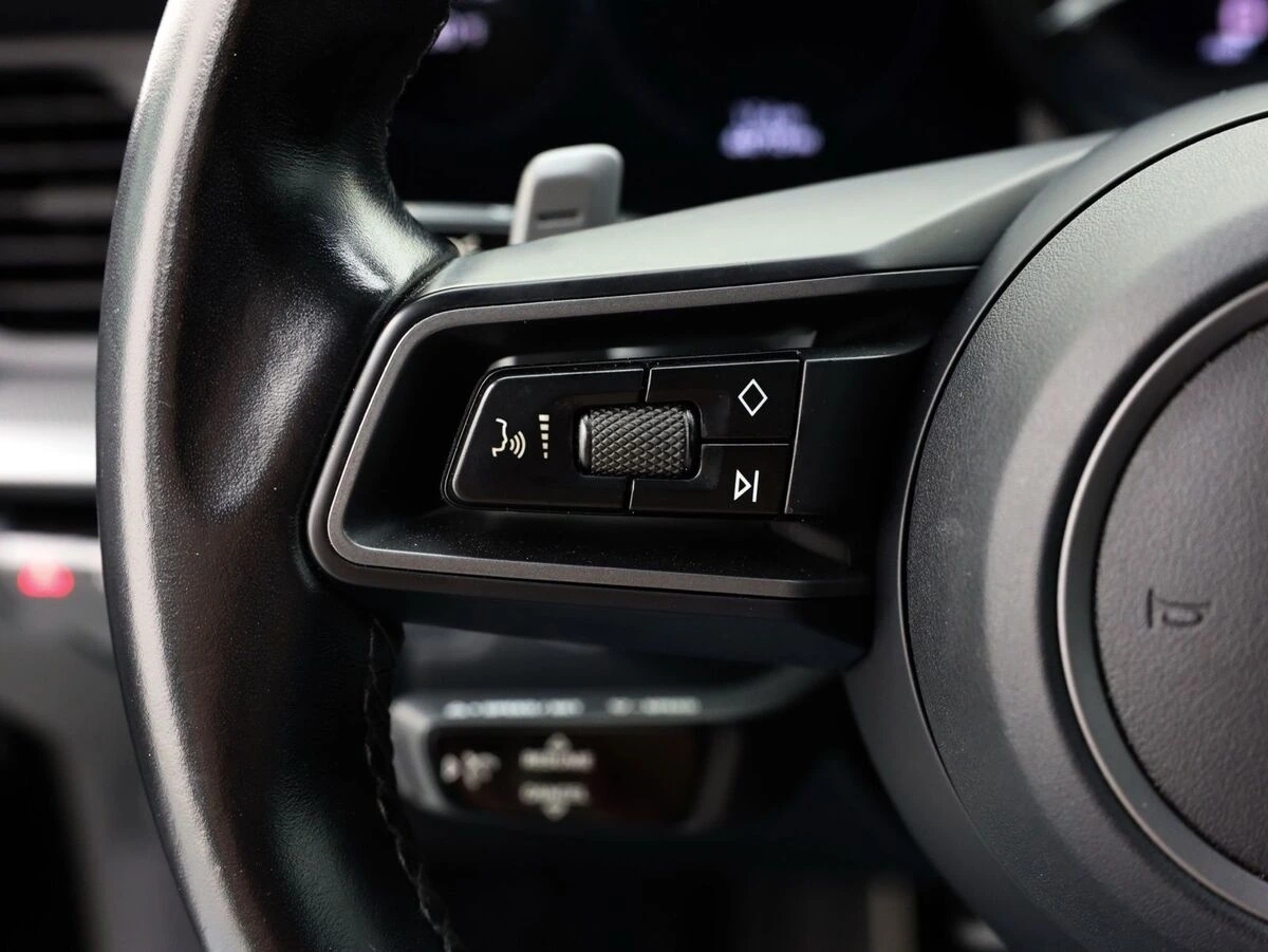 2020 Porsche 911 Base - Photo 25