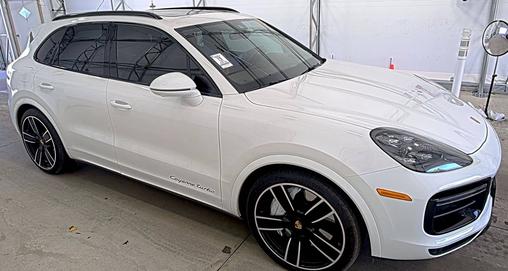 2021 Porsche Cayenne Turbo's photo