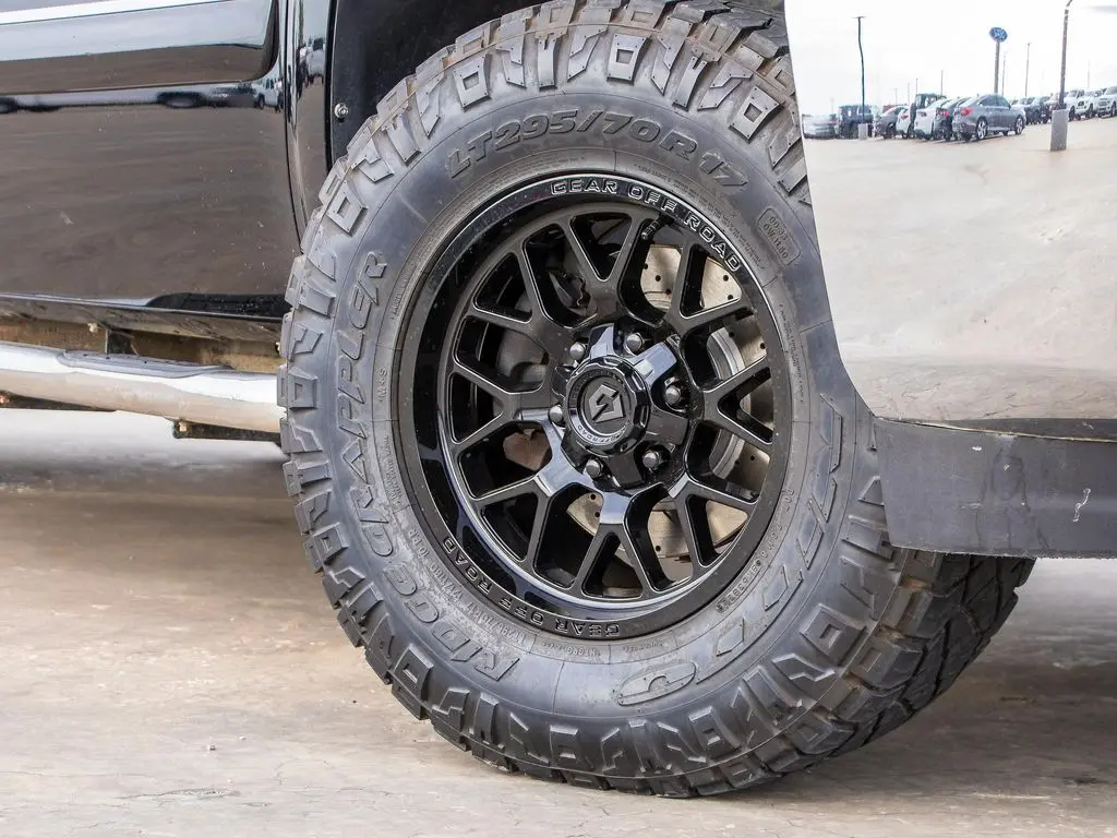 Used 2011 Chevrolet Silverado 1500 LT with VIN 3GCPCSE0XBG376181 for sale in Pauls Valley, OK