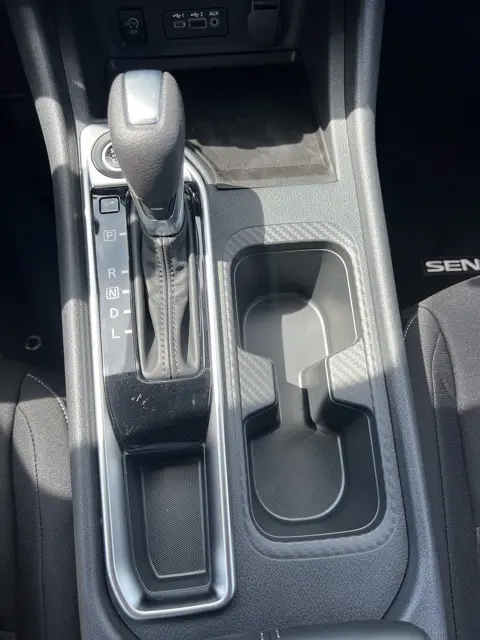 2025 Nissan Sentra SV photo 14