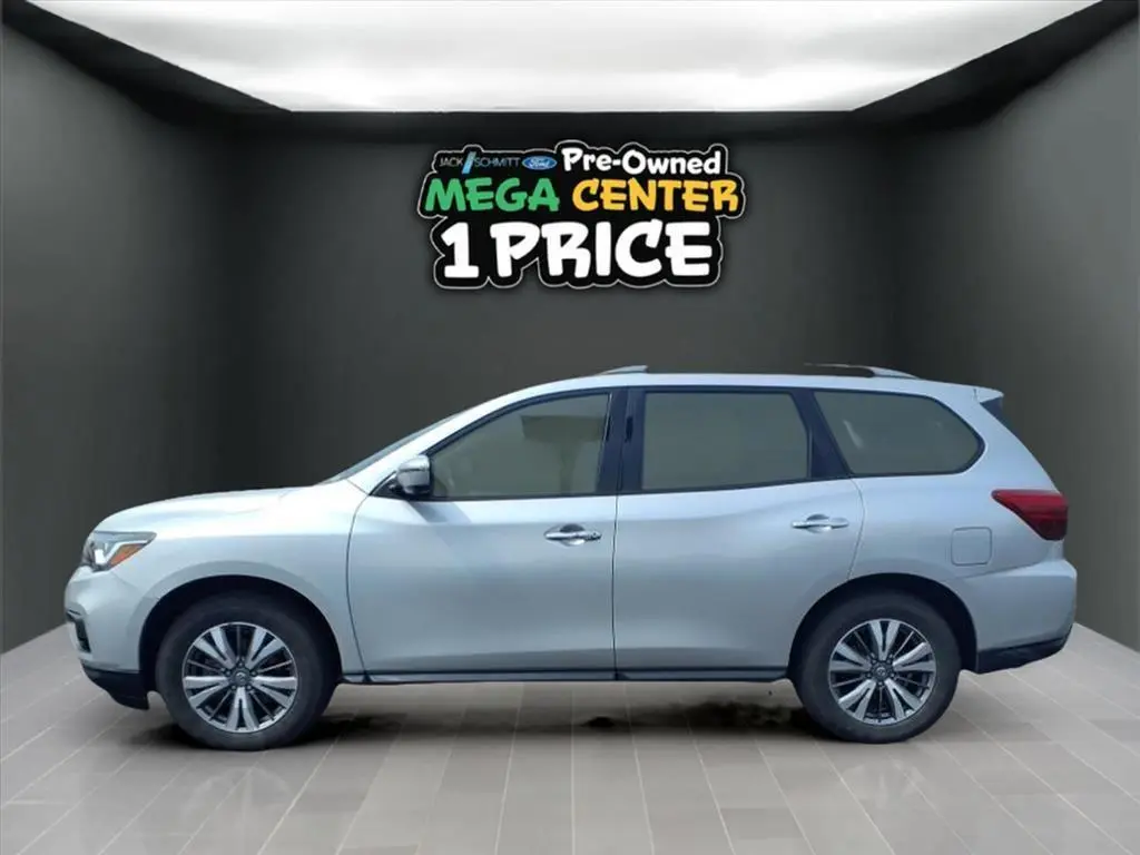 Used 2019 Nissan Pathfinder SL with VIN 5N1DR2MM1KC644720 for sale in Collinsville, IL
