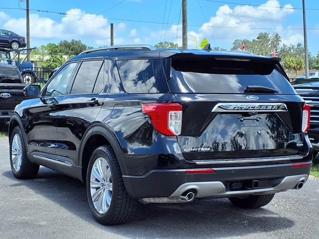 2023 Ford Explorer Limited photo 3