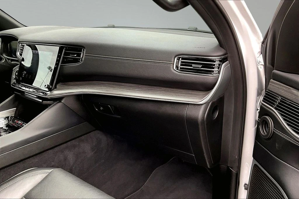 2023 Jeep Wagoneer Series II - Photo 17
