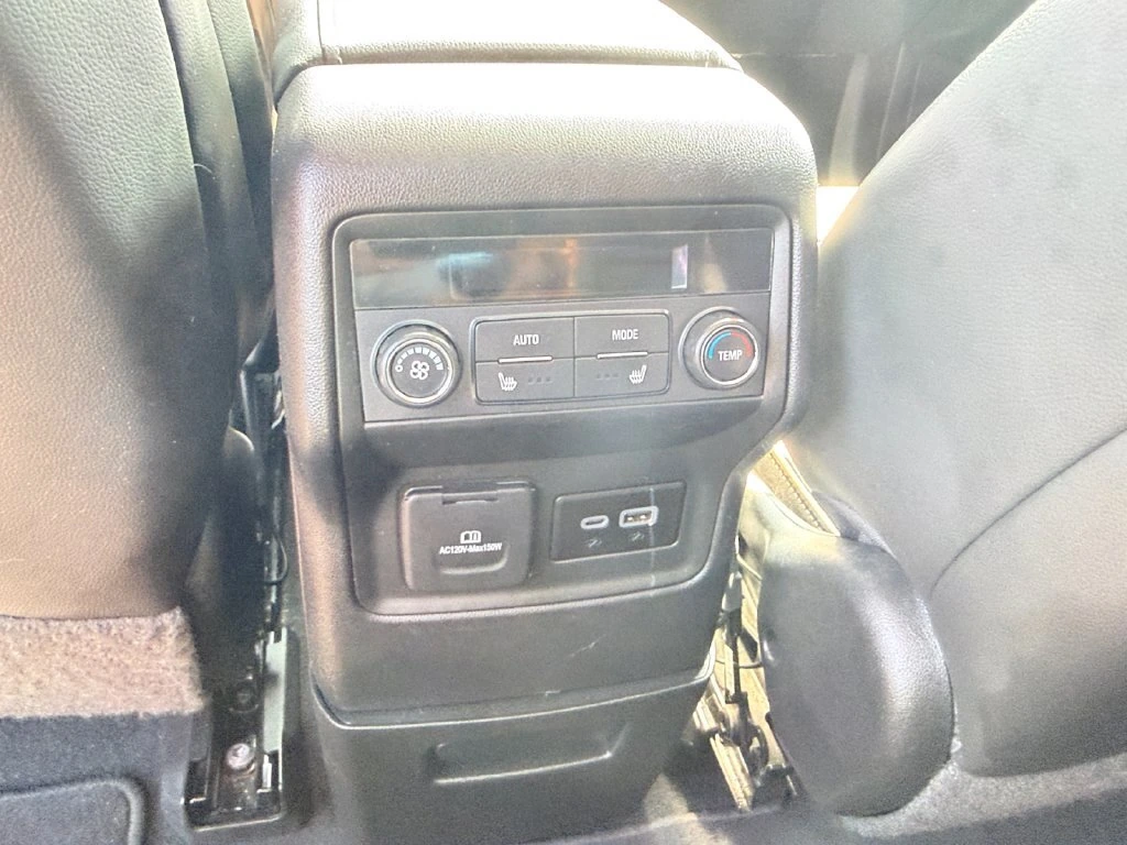 2023 GMC Acadia Denali - Photo 35