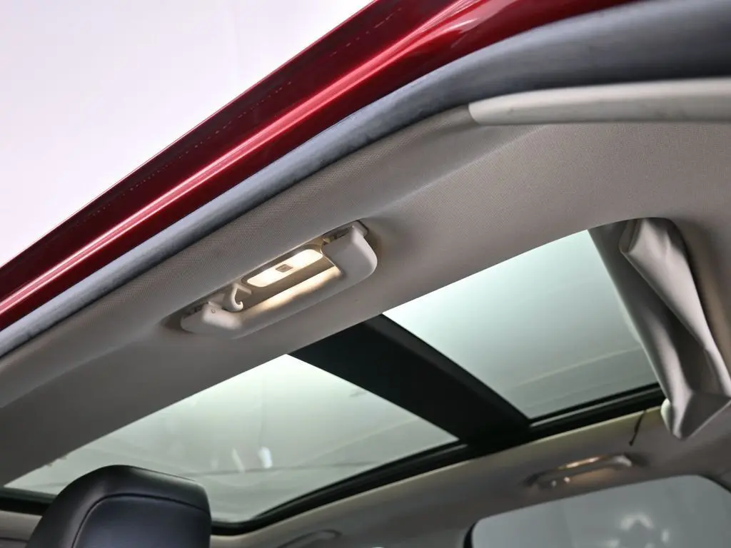 2021 Ford Edge Titanium photo 11