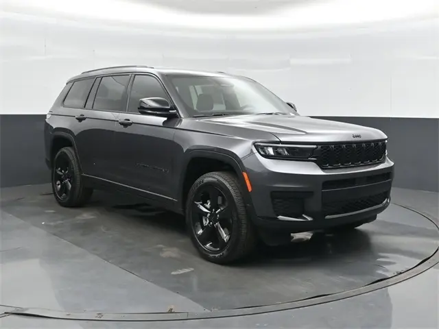 2025 Jeep Grand Cherokee L Altitude's photo