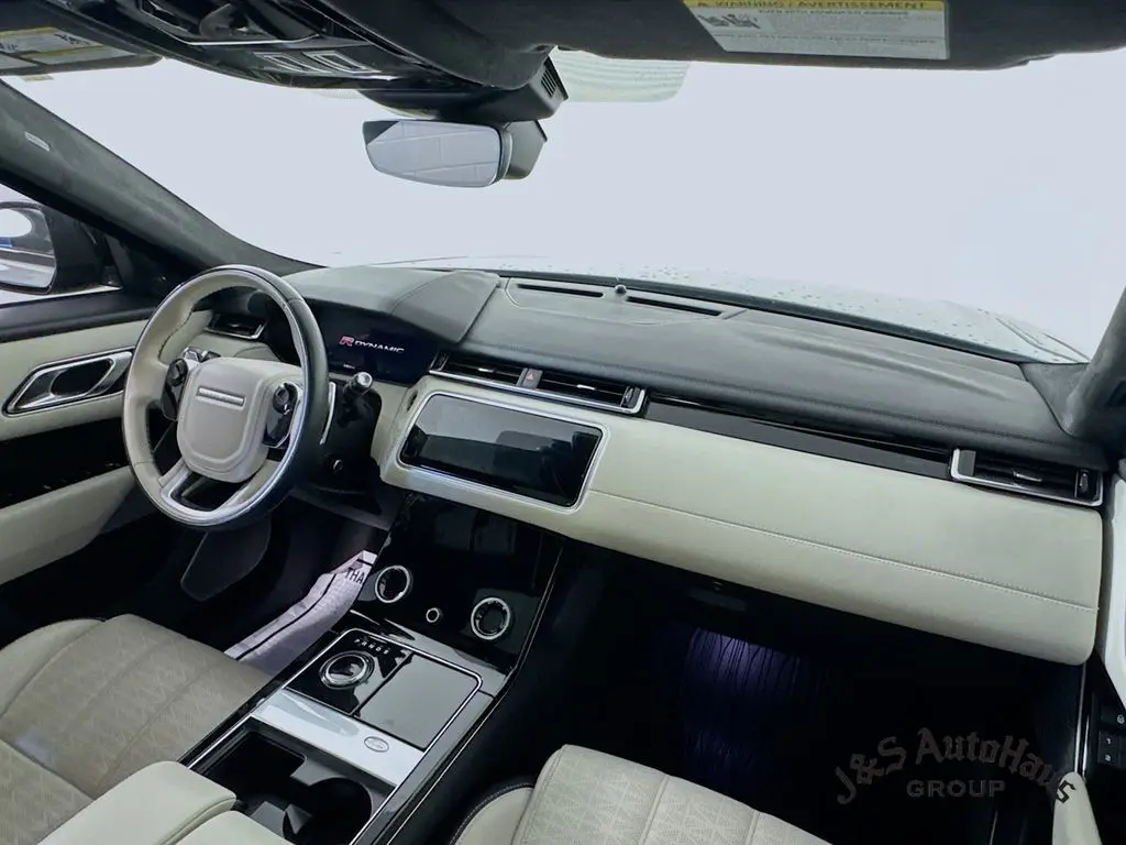 2018 Land Rover Range Rover Velar R-Dynamic HSE photo 28