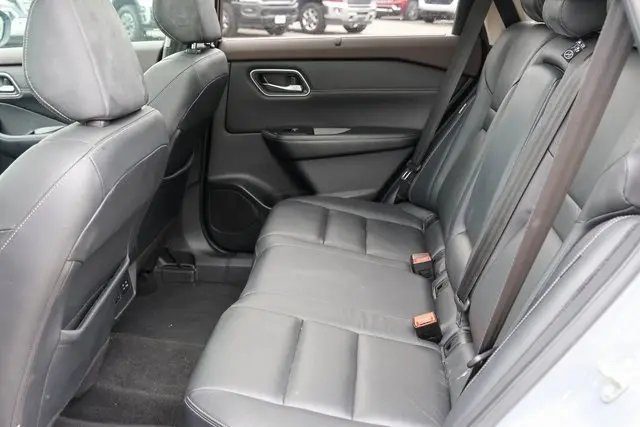 2021 Nissan Rogue SL photo 16