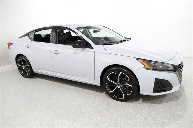 2024 Nissan Altima SR