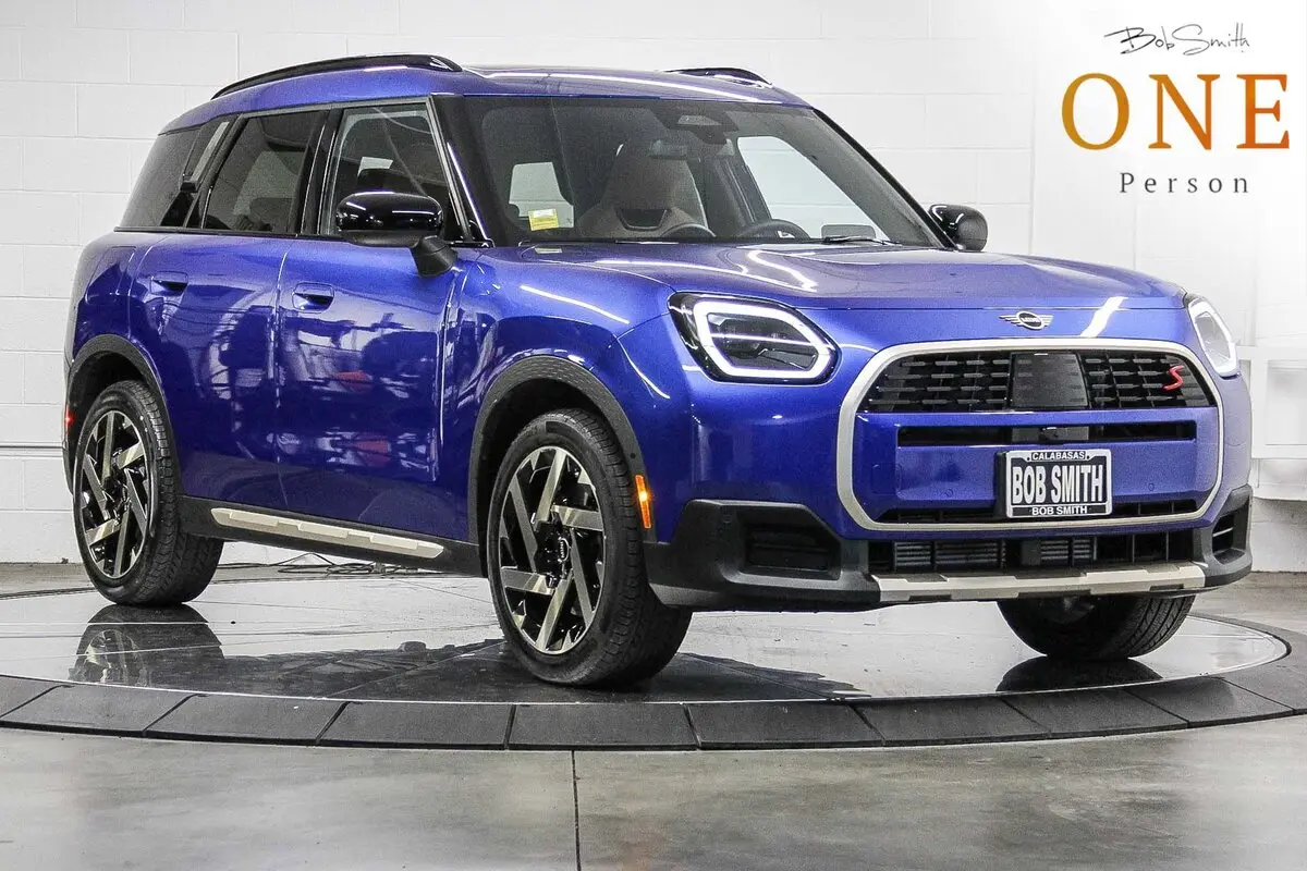 2025 MINI Countryman S's photo