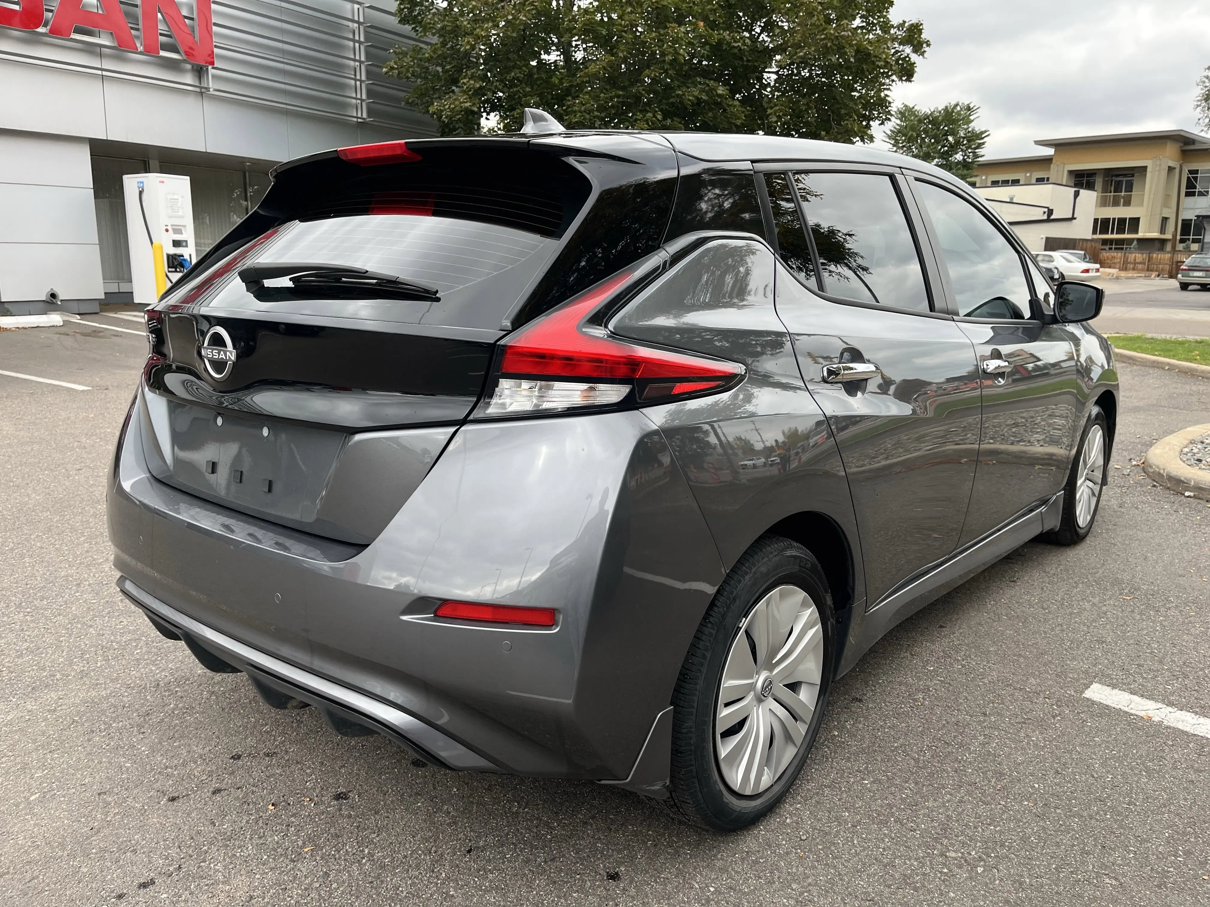 2023 Nissan Leaf S photo 4