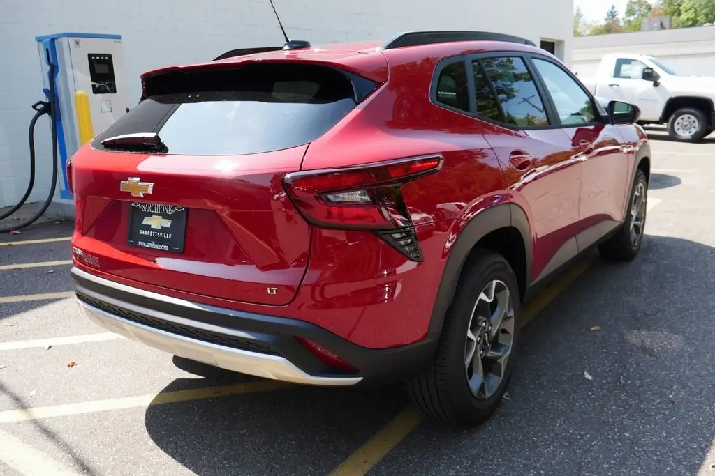 2026 Chevrolet Trax LT photo 7
