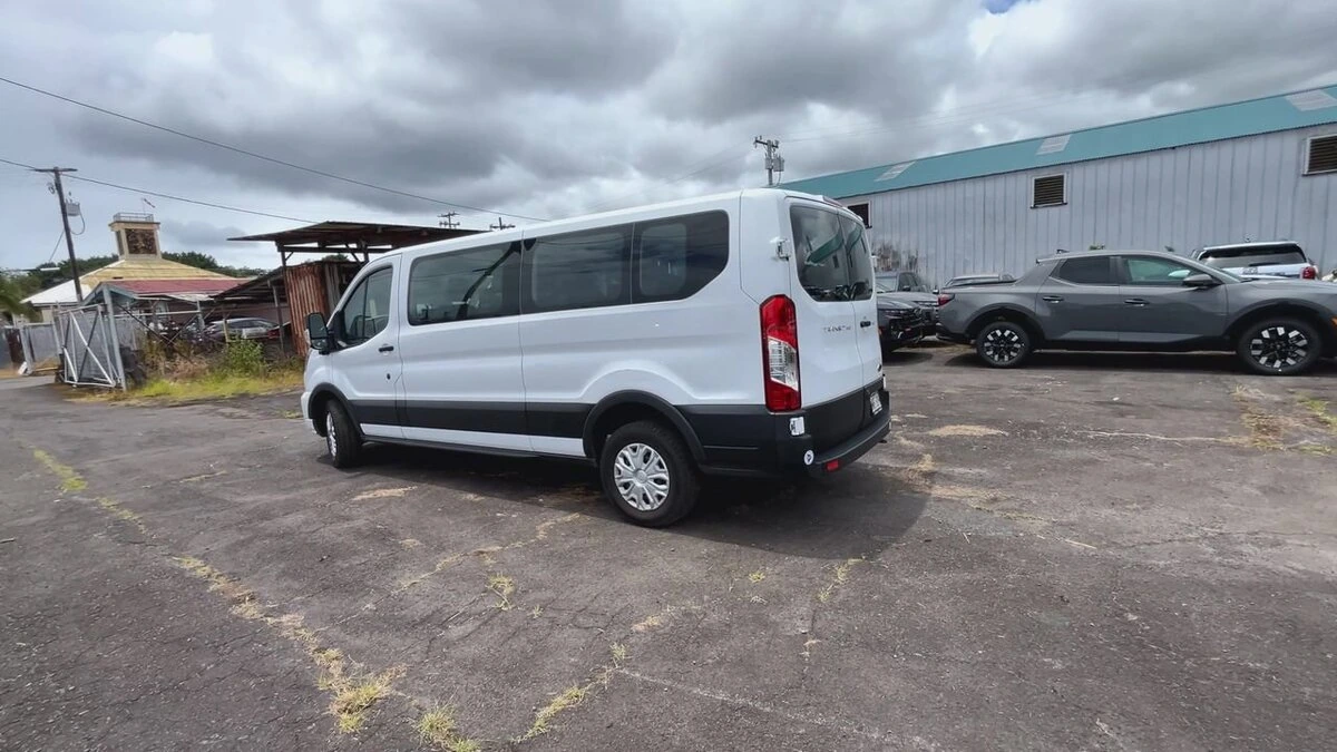 2023 Ford Transit Passenger Van XLT - Photo 6