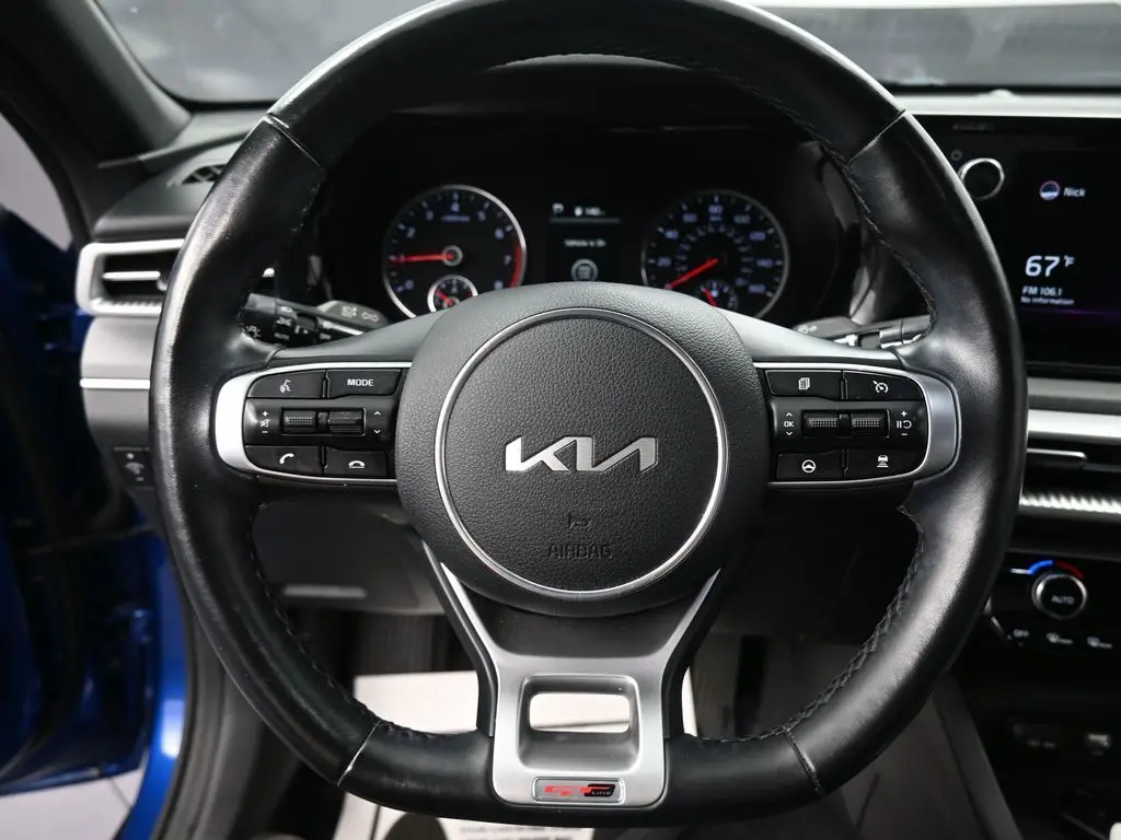 2022 Kia K5 GT-Line photo 23