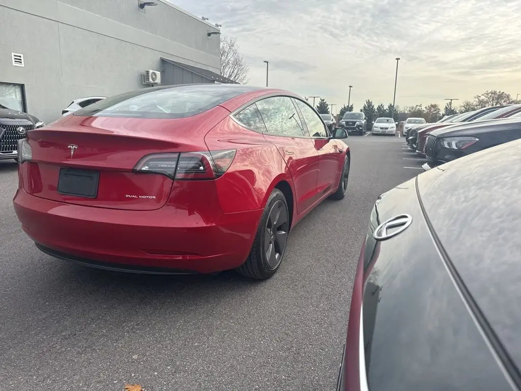 2022 Tesla Model 3 Long Range photo 4