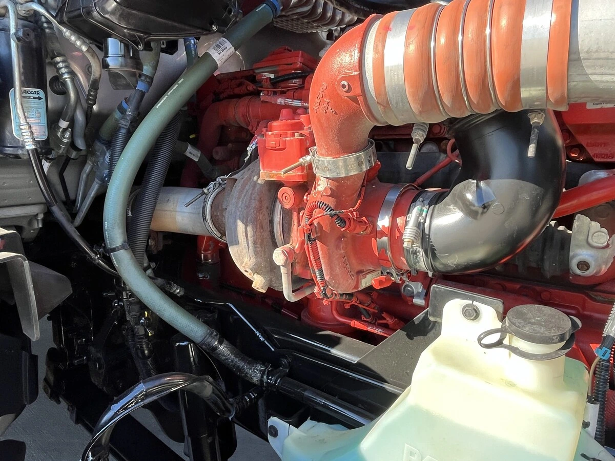 2023 Peterbilt 579 - image 16