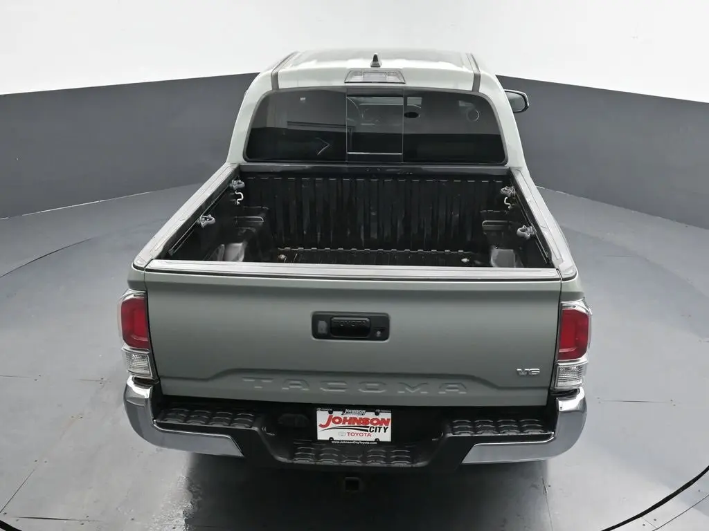 2022 Toyota Tacoma TRD Off-Road V6 photo 31