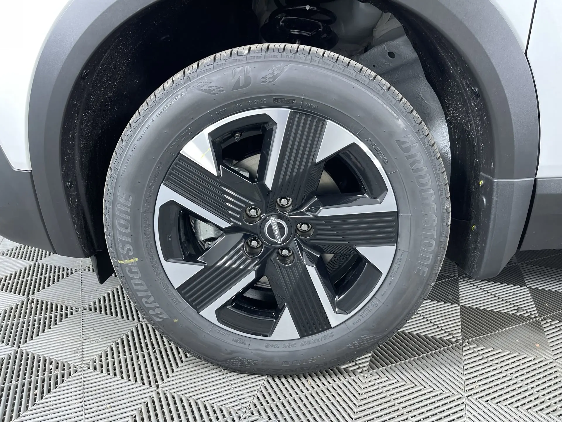 2026 Nissan Kicks SV photo 15