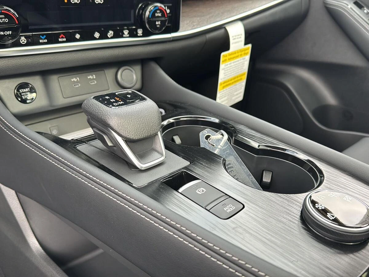 2026 Nissan Rogue Platinum - Photo 24