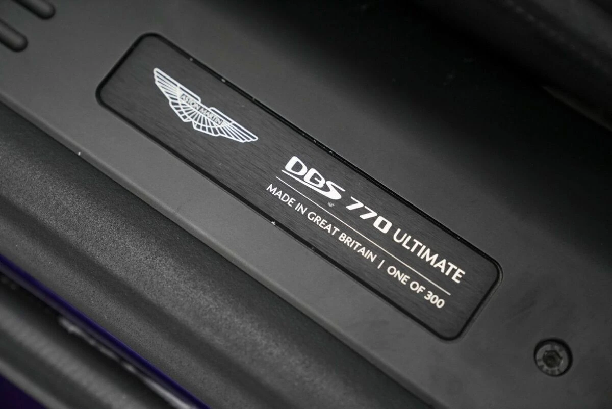 2023 Aston Martin DBS Base - Photo 22