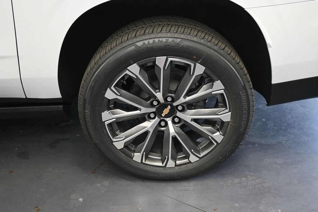 2026 Chevrolet Suburban High Country - Photo 10