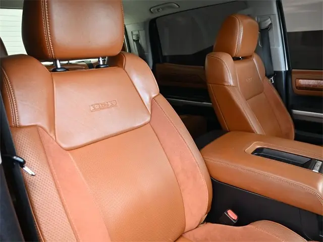 2016 Toyota Tundra Platinum photo 30