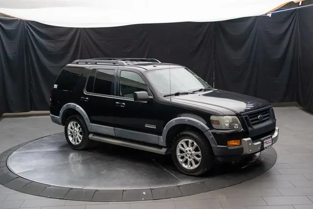 2008 Ford Explorer XLT photo 2
