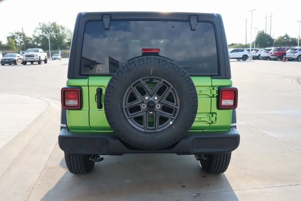 2025 Jeep Wrangler Sport S photo 20