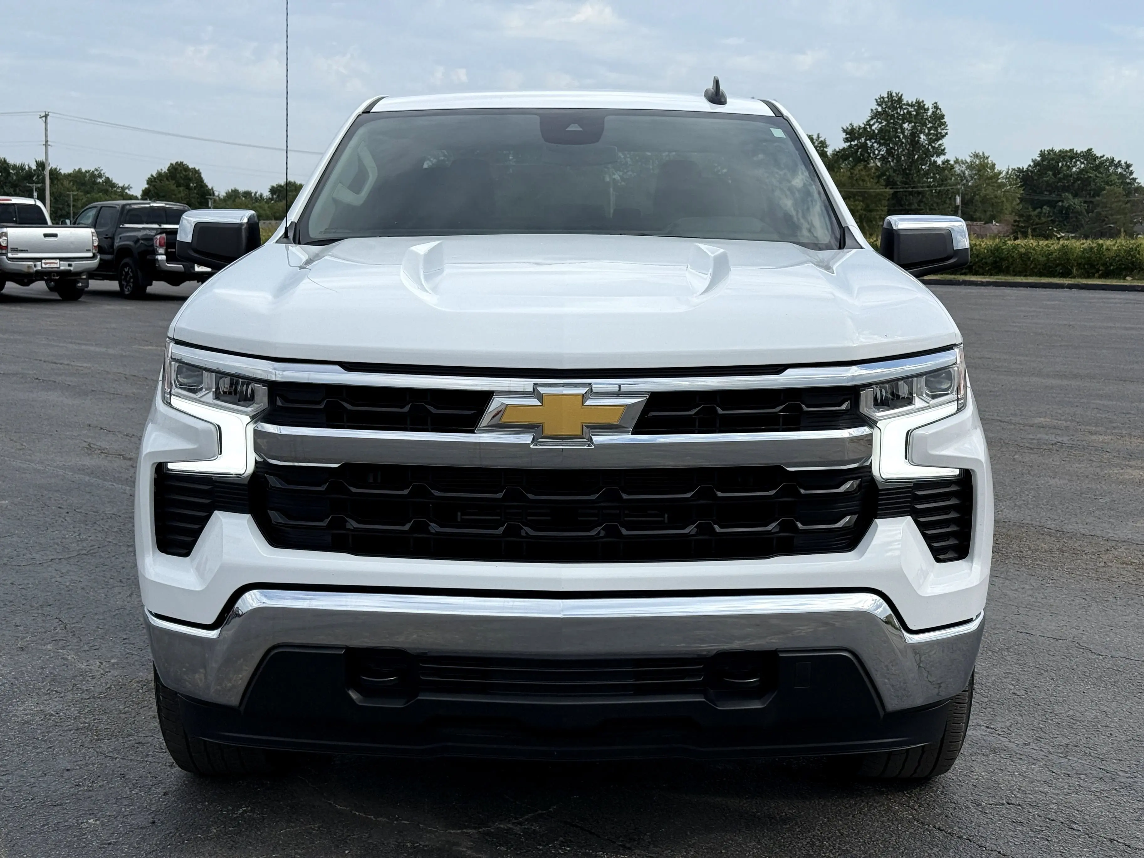 2023 Chevrolet Silverado 1500 LT photo 8
